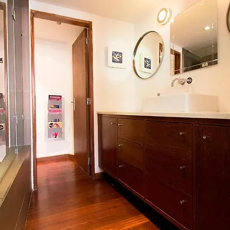 Downtown Delight By Homing