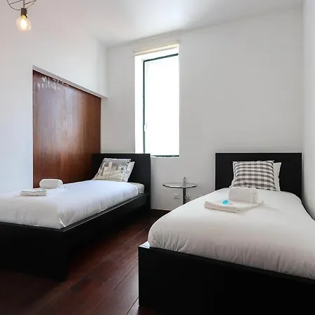 Downtown Delight By Homing דירה *